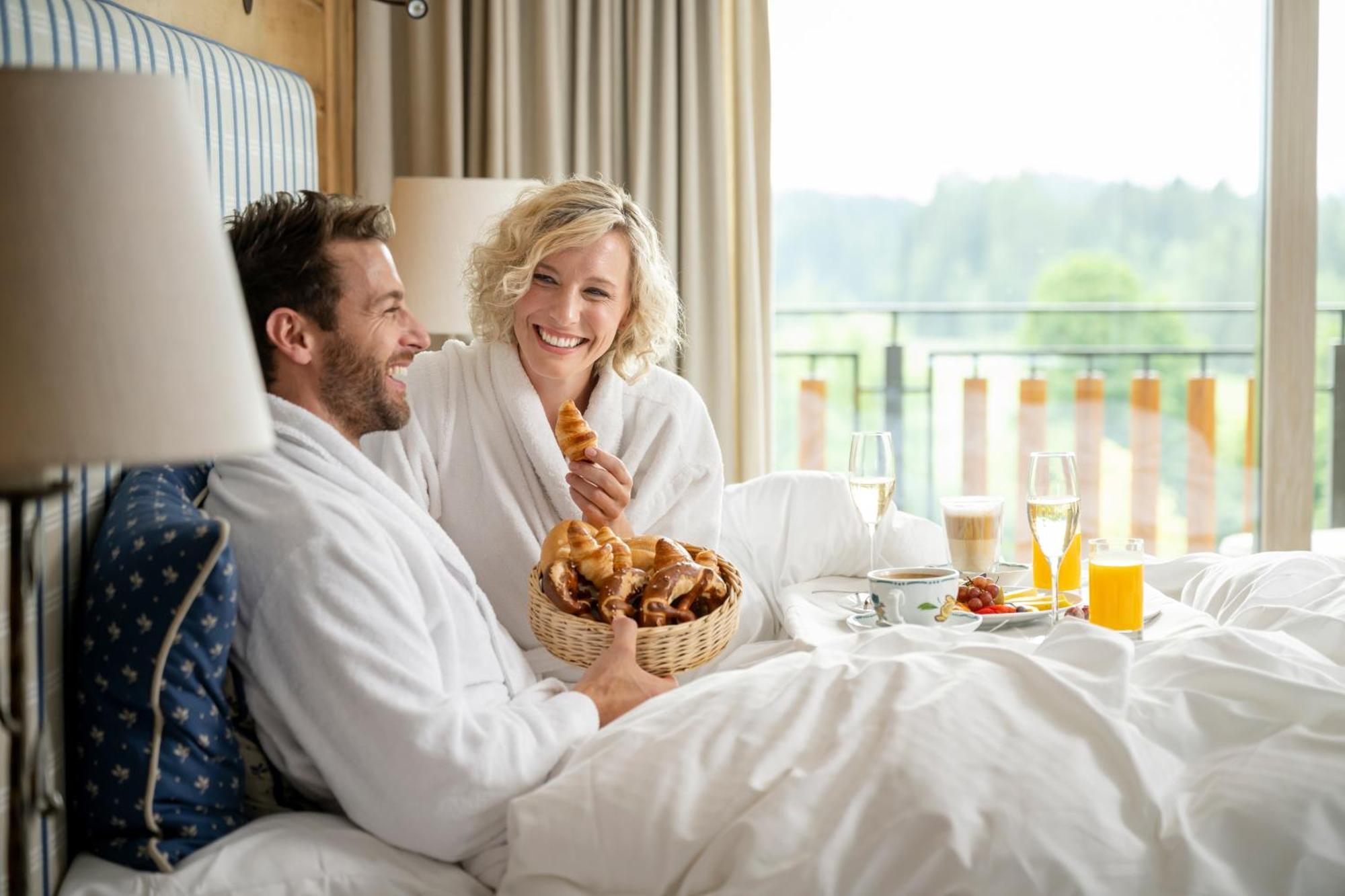 אופטרשוואנג Sonnenalp Resort מראה חיצוני תמונה