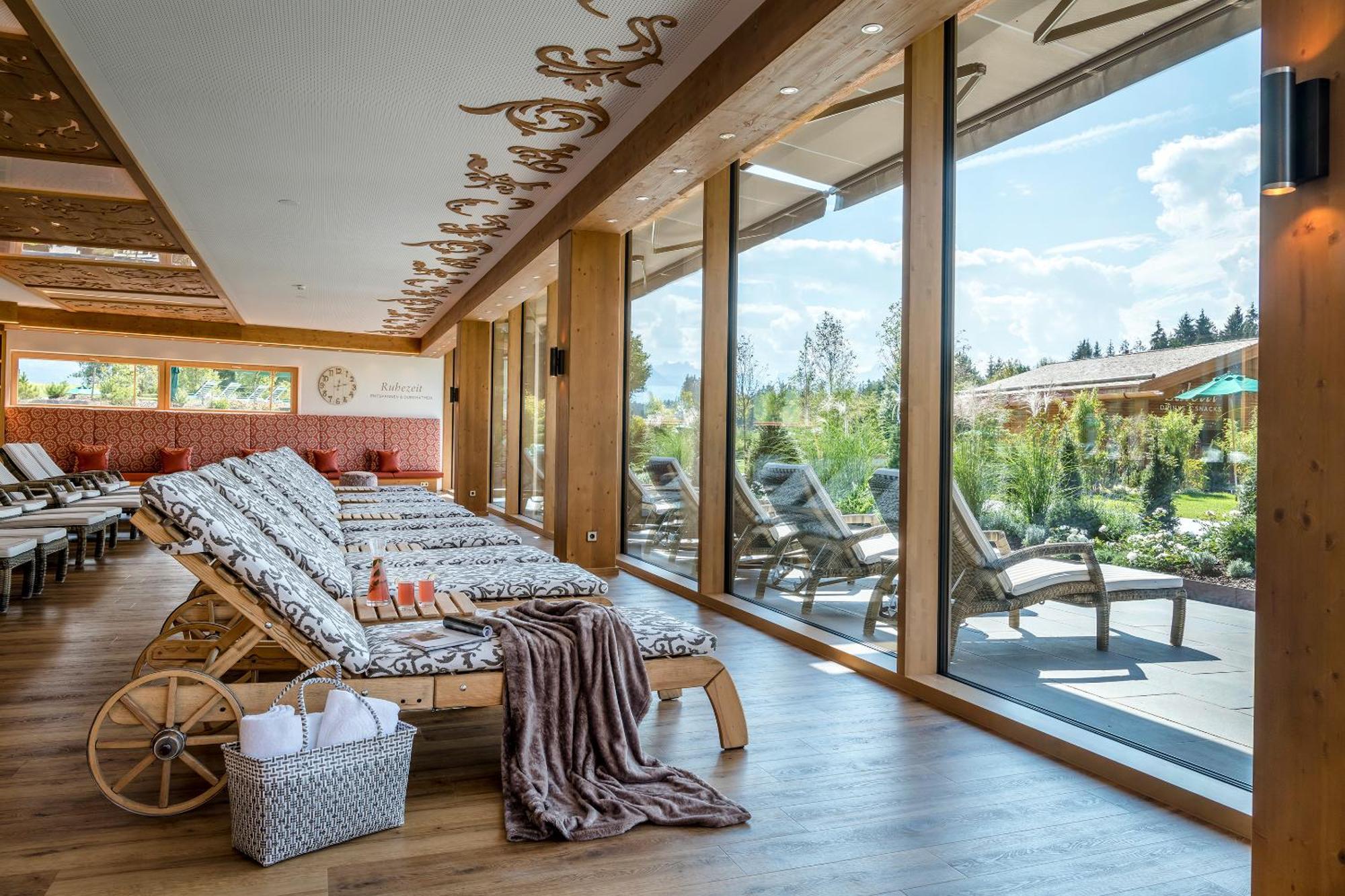 אופטרשוואנג Sonnenalp Resort מראה חיצוני תמונה
