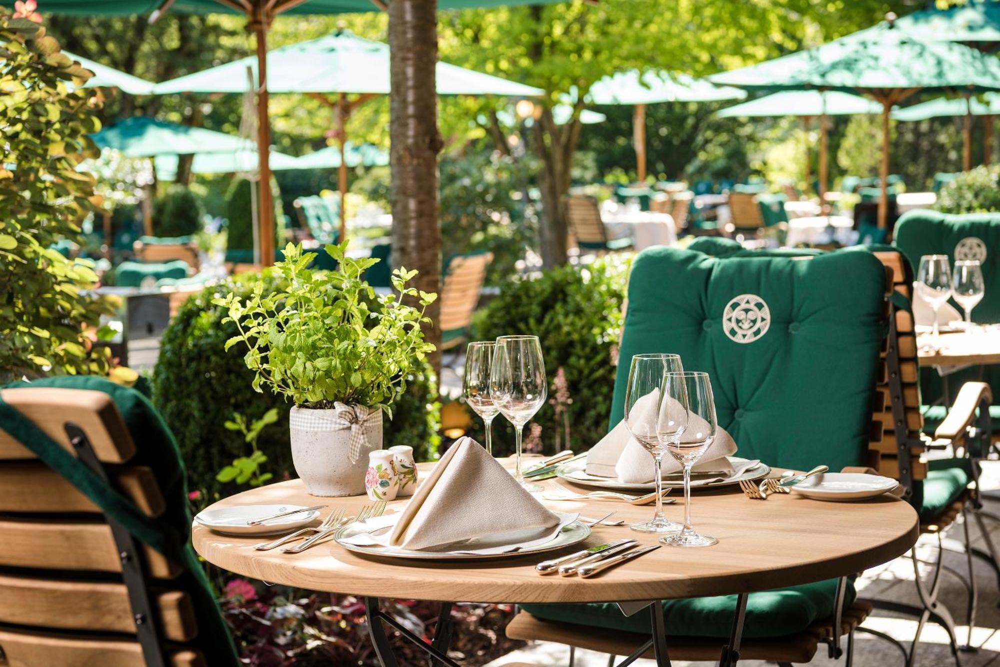 אופטרשוואנג Sonnenalp Resort מראה חיצוני תמונה