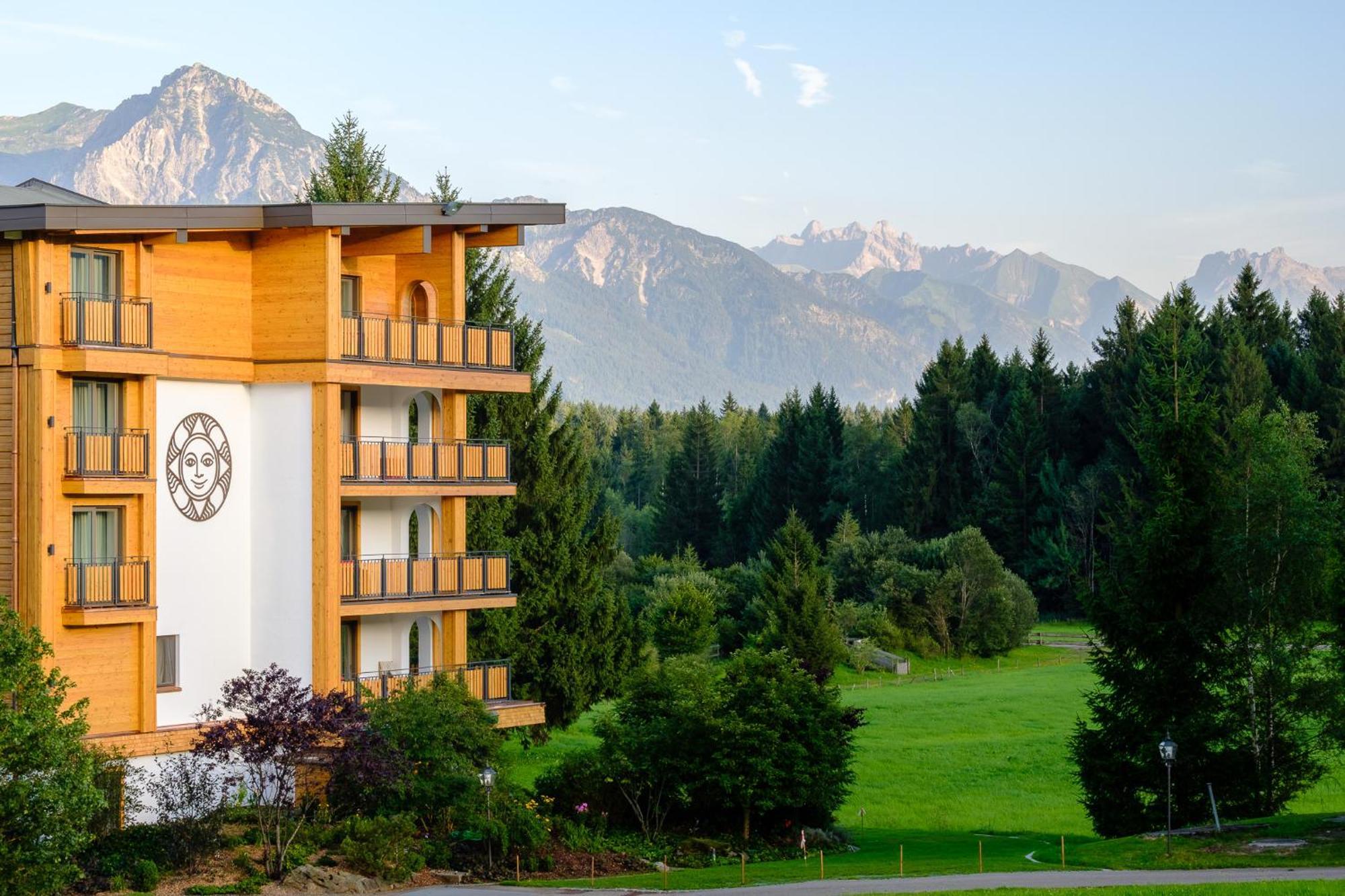 אופטרשוואנג Sonnenalp Resort מראה חיצוני תמונה